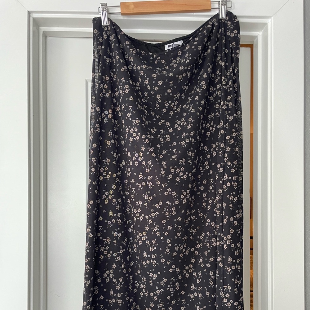 Cute Tiny Floral Black Skirt